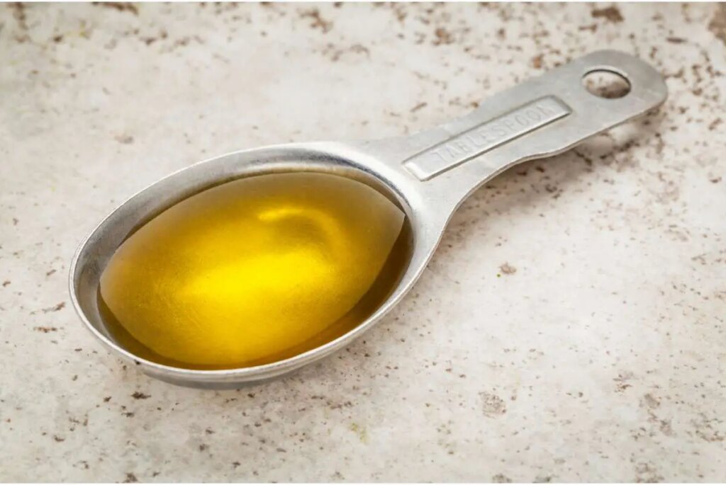 1682611702 Verwendung von Olivenol auf Pflanzen Was Sie wissen mussen